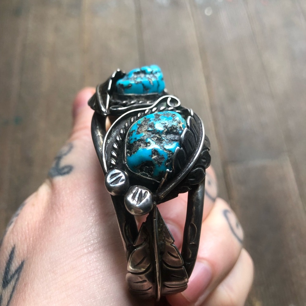 Vintage chunky turquoise cuff - Picture 5 of 8